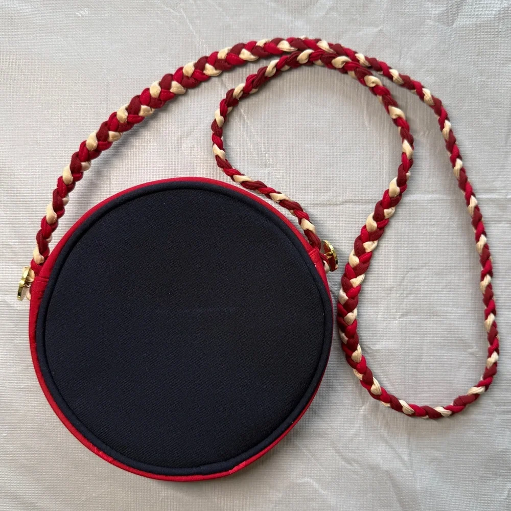HP ❤️ Round Crossbody Bag made with Upcycyled Cathay Pacific Uniform - Picture 3 of 10
